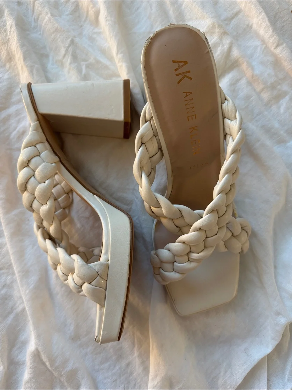 Anne Klein chic anne
